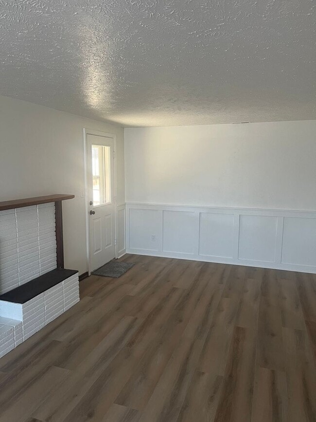 Building Photo - South Hill cute 2 Bed 1 Bath rancher with covered entertaining patio