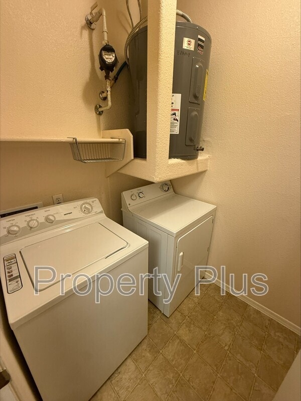 Building Photo - 18416 N Cave Creek Rd