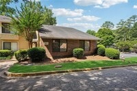 Building Photo - 2035 Powers Ferry Trce SE