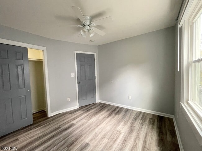 Building Photo - 31 Lakeside Blvd