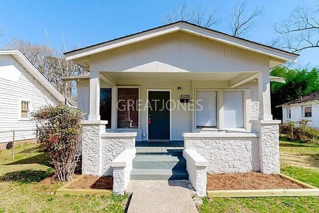 Building Photo - 8225 Rugby Ave