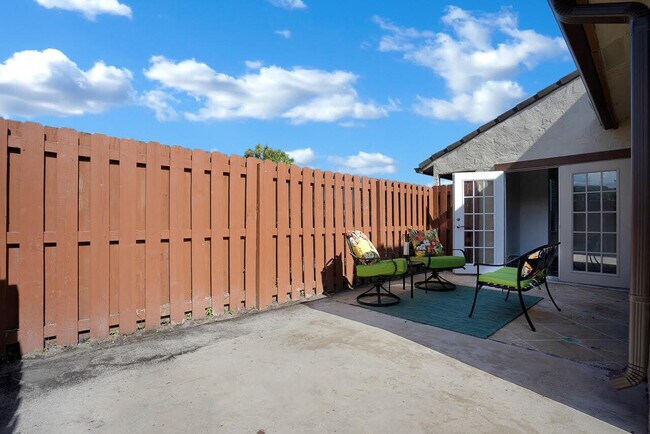 Building Photo - 4143 Palm Bay Cir