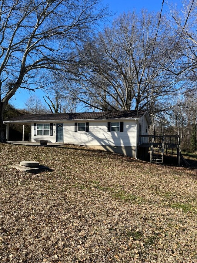 Building Photo - 3 Bedroom, 1 Bath House
