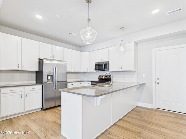 Building Photo - 1251 Shaw View Aly