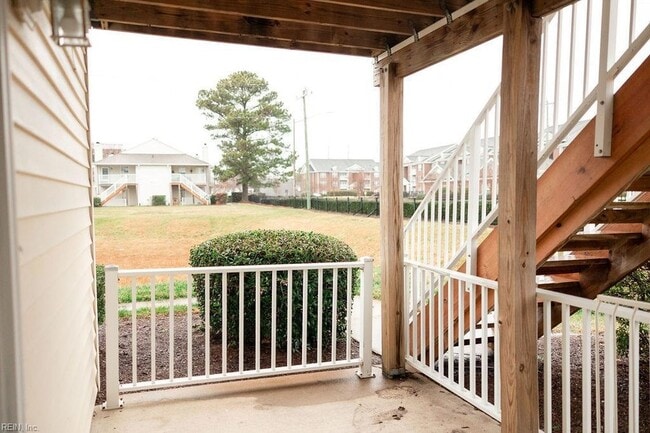 Building Photo - 613 Pylon Ct