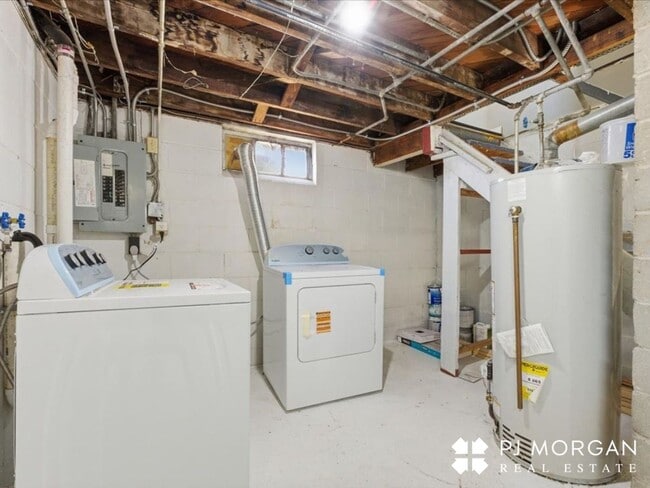 Building Photo - 830 S 49th Ave