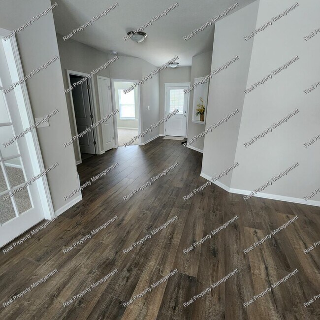 Building Photo - New Maintenance Free 2 Bedroom Home
