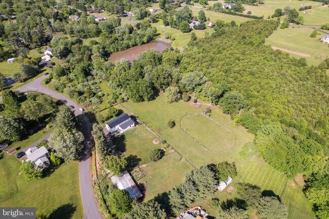 Building Photo - 4301 Mountain View Dr