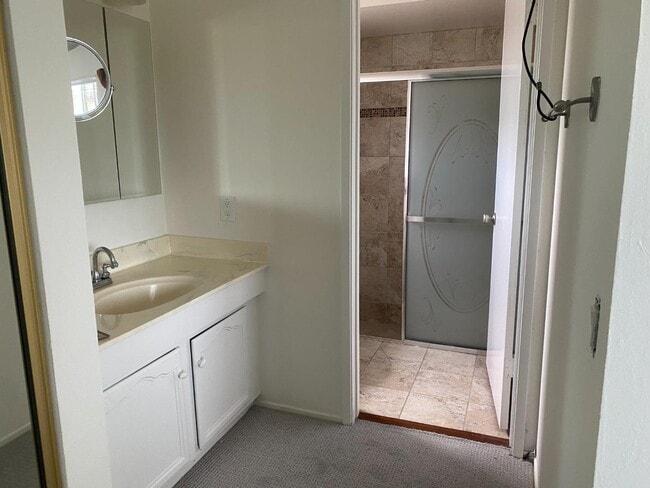 Building Photo - 239 Killdeer Ct