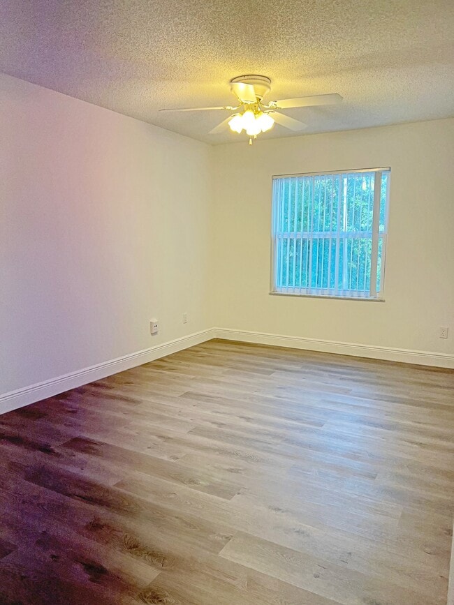 Building Photo - 2425 Barley Club Dr