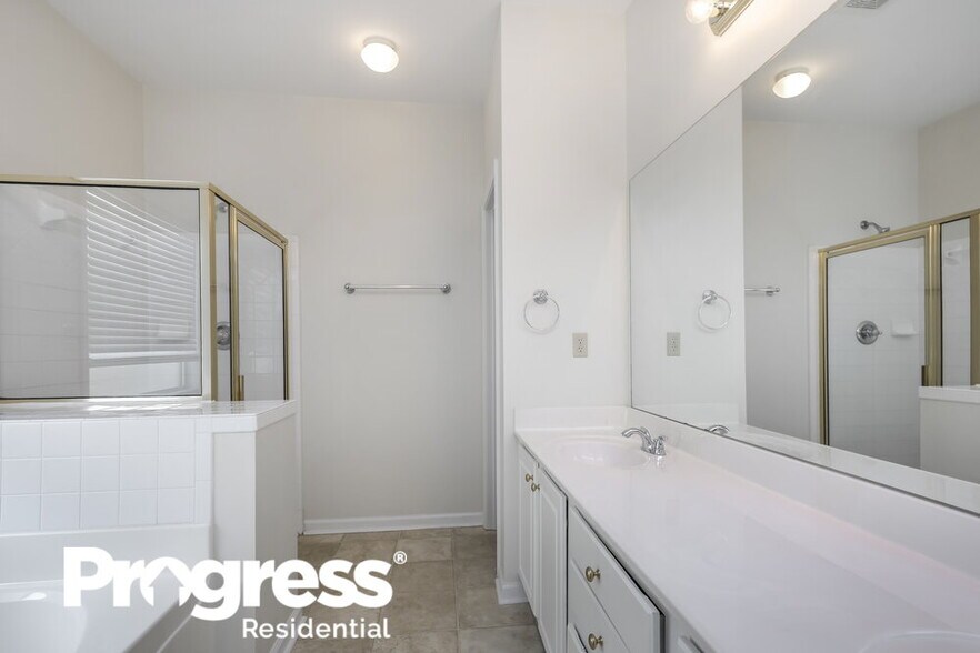 Building Photo - 747 Edgeley Ln