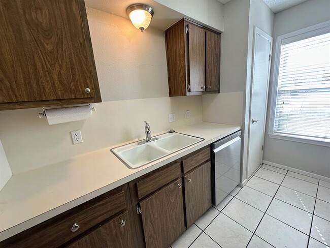 Building Photo - 5110 Powder River Rd