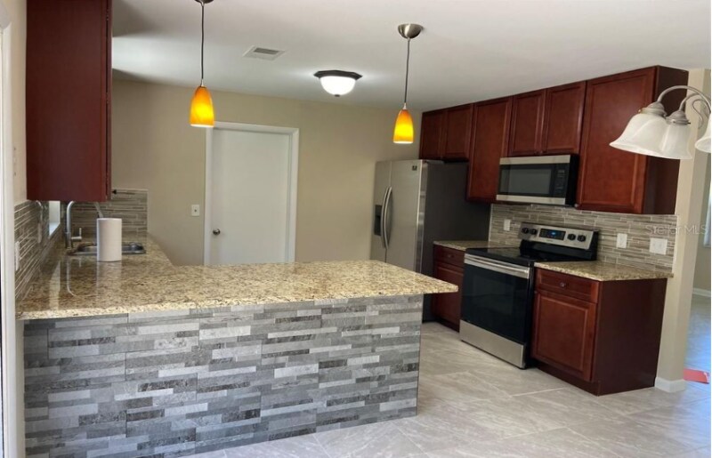 Building Photo - 3804 SW 22nd St