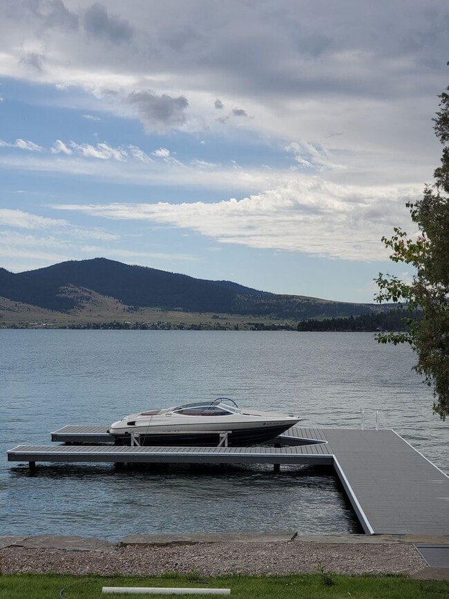 Building Photo - Lake Front Property with Orchard--Desired lease October 1st, 2026 thru May 31st 2027 (some flexib...