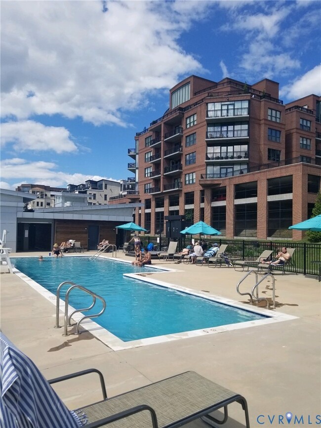 Building Photo - 4940 Old Main St