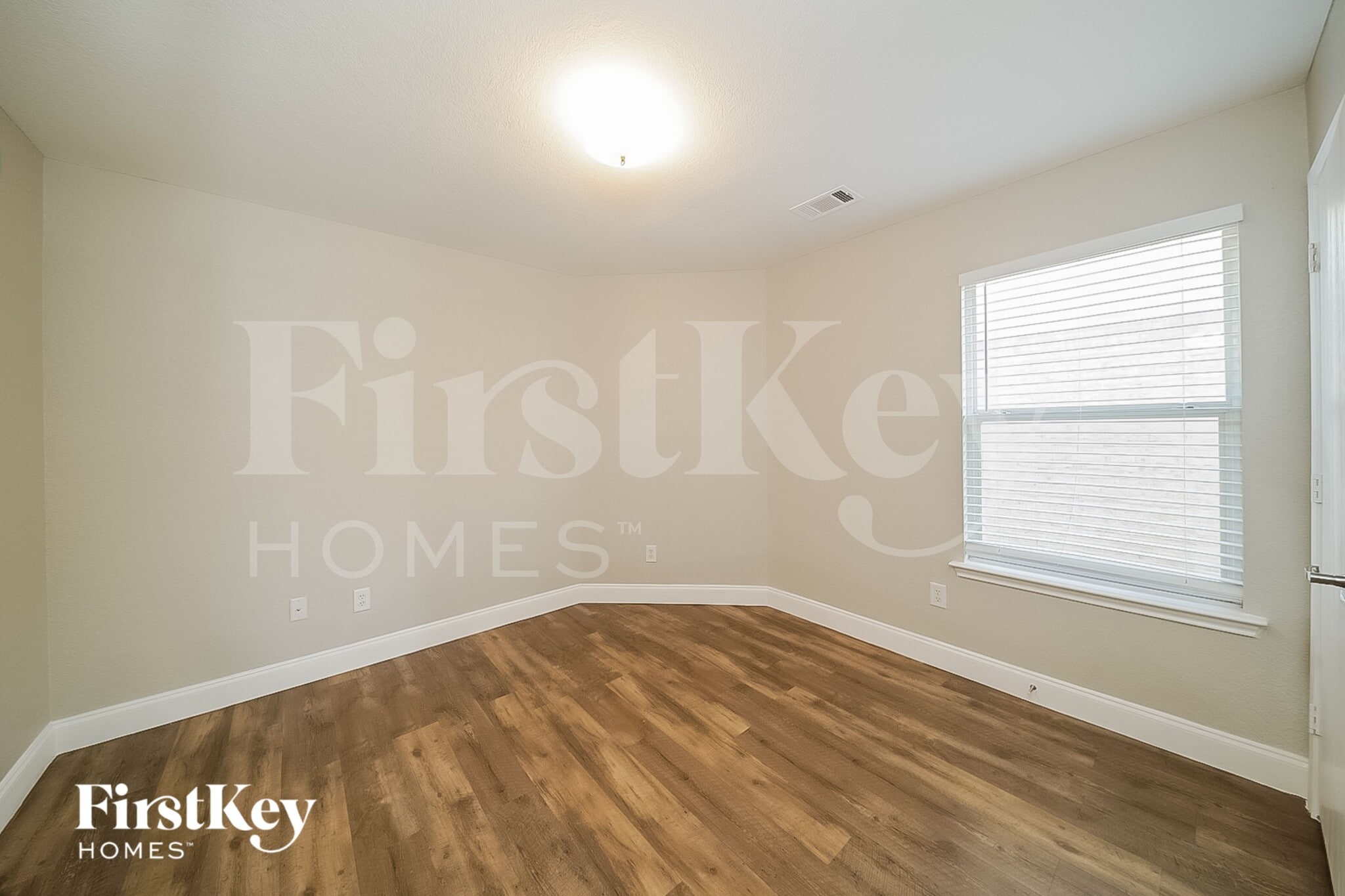 Building Photo - 6412 Regina Dr