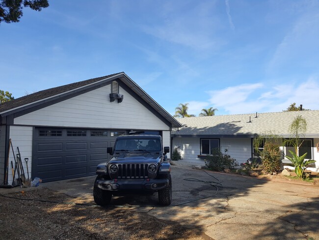 Parking area in front of house - 11261 Berry St