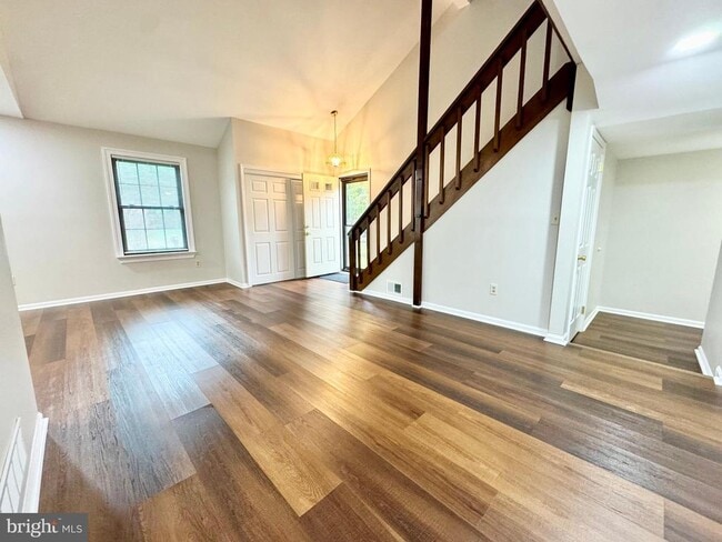 Building Photo - 39 S Turnberry Dr