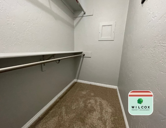 Building Photo - Residential Rental Property Located in Far...