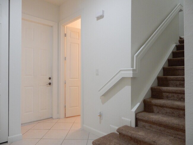 Building Photo - 669 Pacific Grove Dr