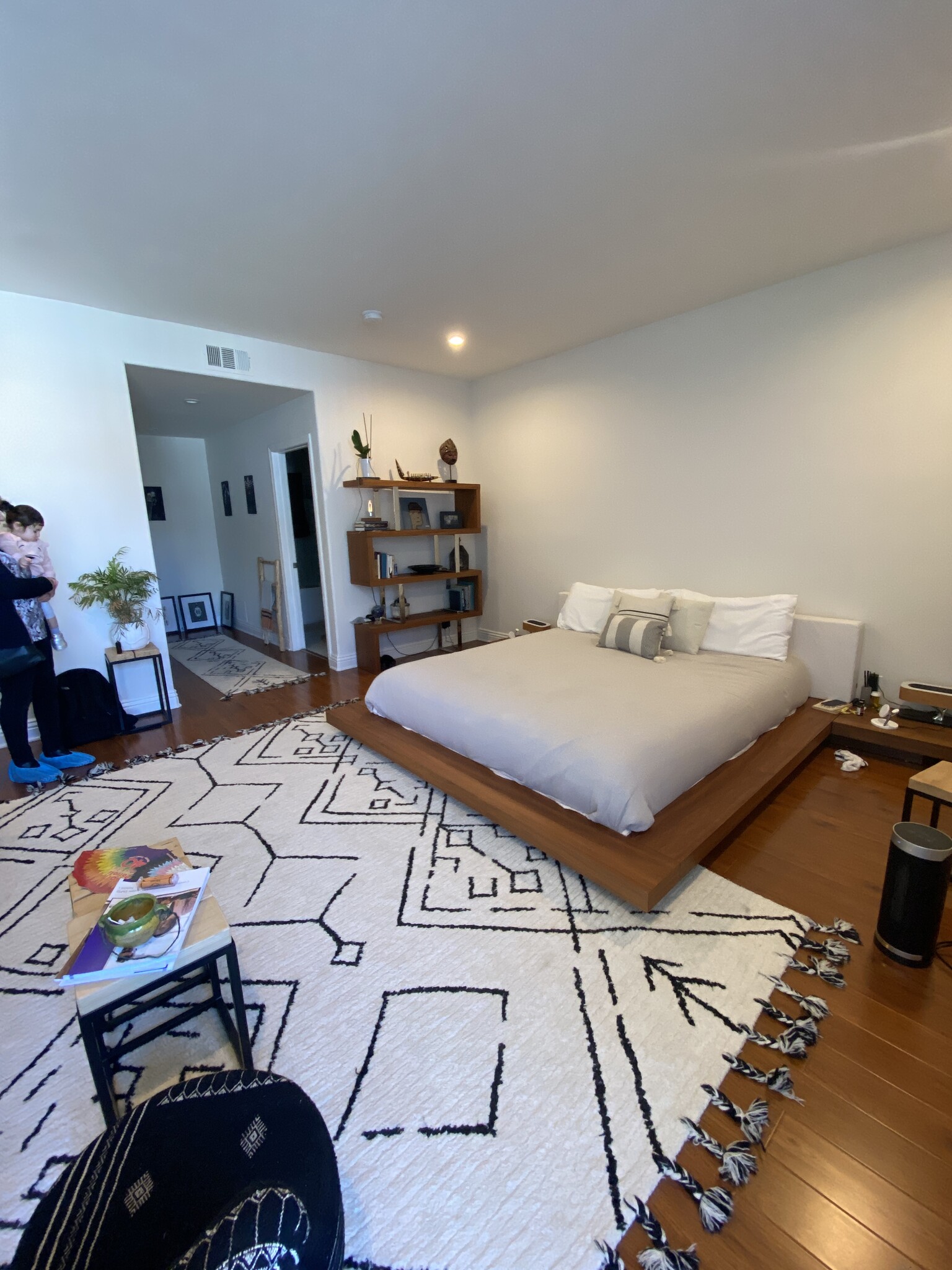 bedroom - 910 S Bedford St
