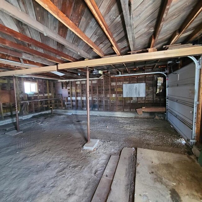 Building Photo - 2612 Stanford Ave