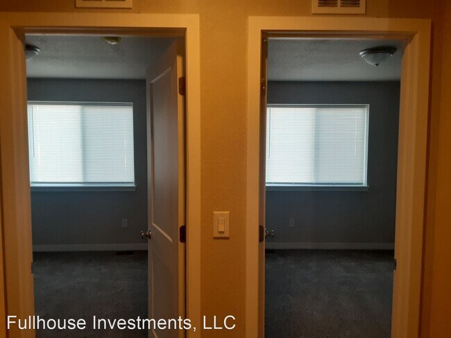 Building Photo - 8403-8459 W Hampden Ave