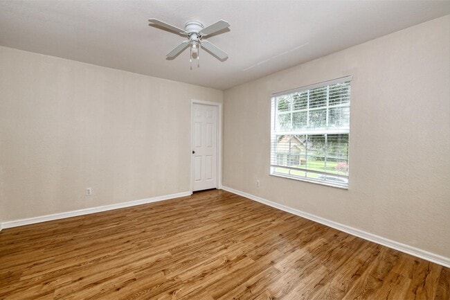 Building Photo - January Special offer 50% off First Month's Rent!  5 Bedroom In Cypress Cay in the Gateway Community