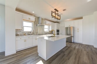 Building Photo - 21201 Scissor Tail Ln