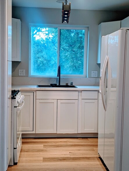 Building Photo - 134 Pine Ridge Rd