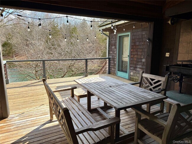 Building Photo - 22 Knight Rd