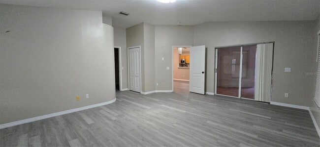 Building Photo - 1810 Greystone Heights Dr