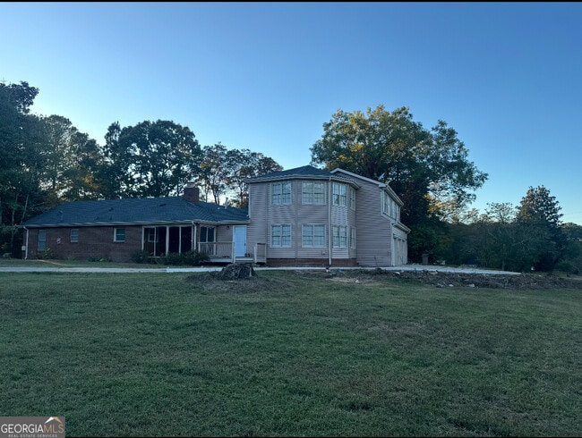 Building Photo - 1780 Elmwood Cir