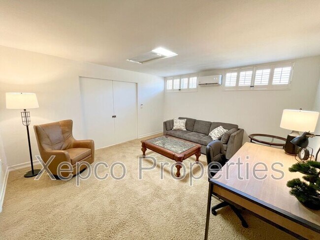 Building Photo - 76675 Sandpiper Dr