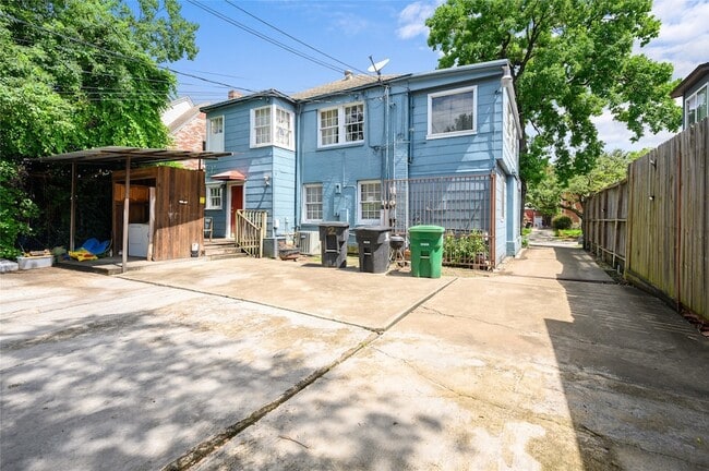 Building Photo - 1955 Lexington St