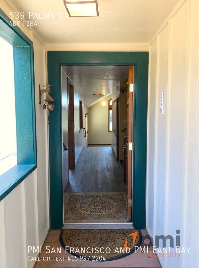 Building Photo - 539 Palms Dr