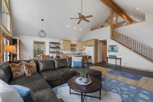 Building Photo - 4801 Conifer Dr