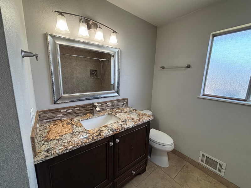 Building Photo - 23510 Rd 152