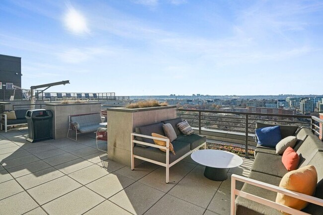 Building Photo - Nice Nest in Navy Yard| - Pet friendly and...