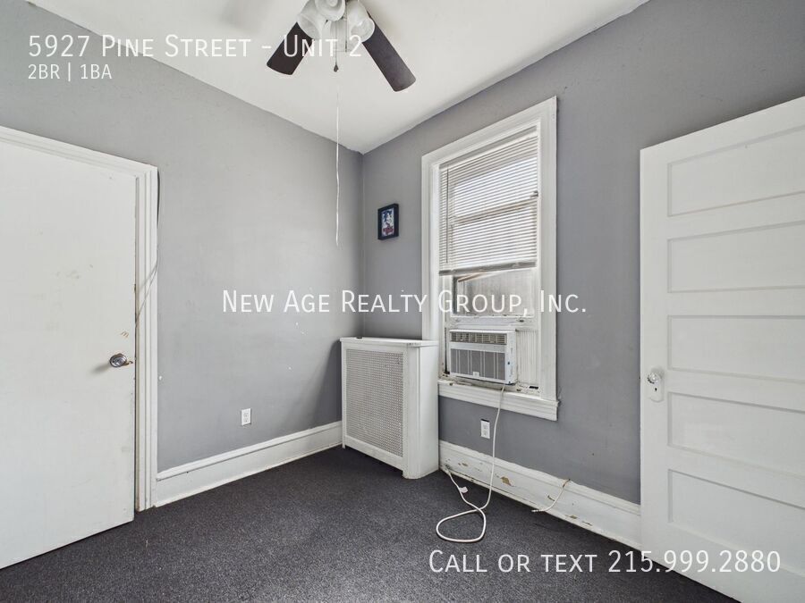 Building Photo - 5927 Pine St