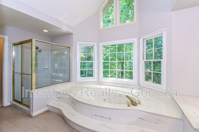 Building Photo - 330 Banyon Brook Point