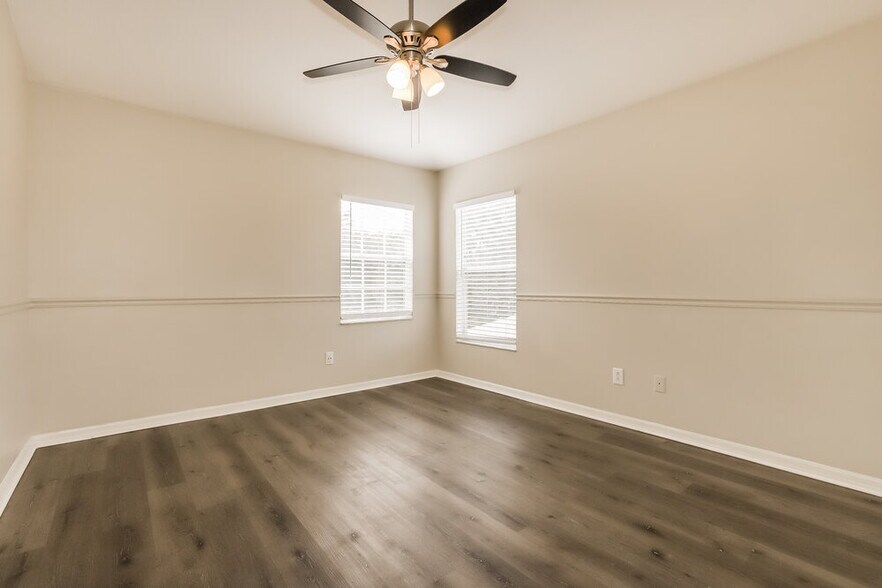 Building Photo - 12722 Adventure Dr