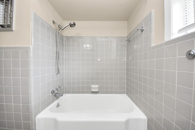 Building Photo - 4422 Nenana Dr