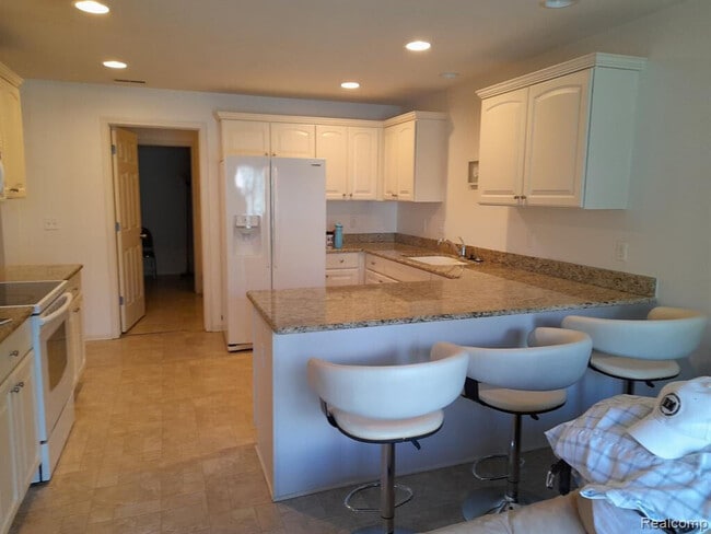 Building Photo - 14474 Shadywood Dr