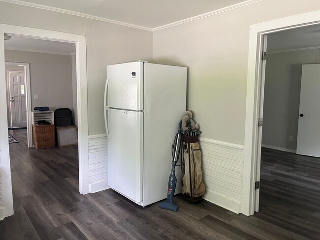 Building Photo - Newly Renovated Three Bedroom House in West Ashley