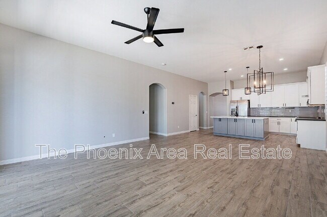 Building Photo - 2823 E Tulsa St