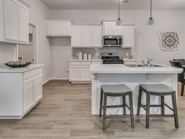 Building Photo - 9576 SW 25th St