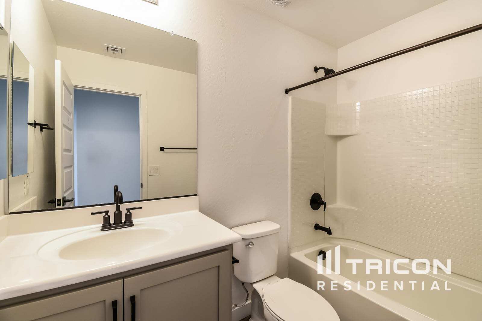 Building Photo - 9315 E Strobe Ave