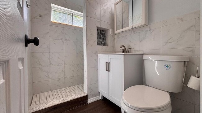 Building Photo - 21543 Kenyon Ave