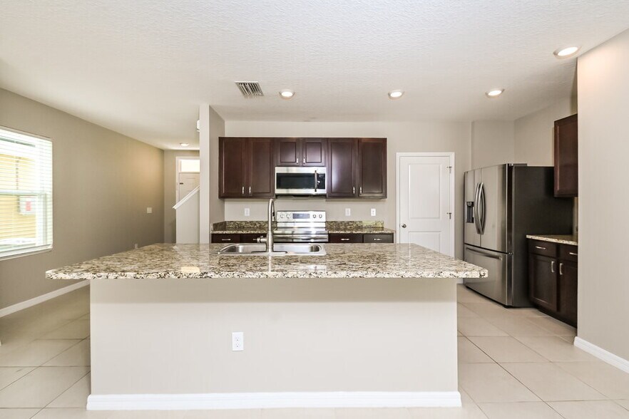 Building Photo - 5218 Willow Breeze Wy